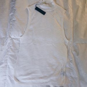 *360 Cashmere* sleeveless turtleneck! Brand new!⚡️